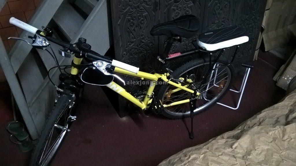 Added a seat rack to my bro's bike